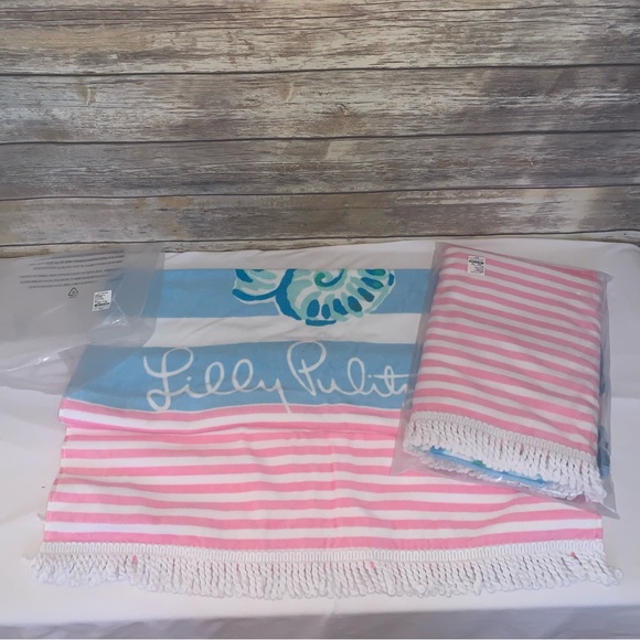 NWT Lilly Pulitzer Beach Towel - Picture 3 of 3